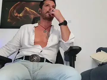 Stripchat Sex Cam of ChrisKox