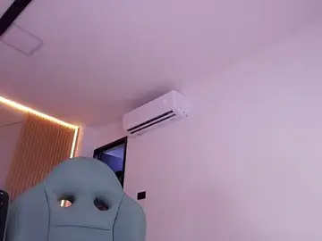 Stripchat Live Sex Cam of mister_miike