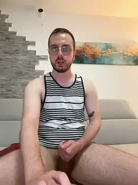 Stripchat Free Porn Cam of ItalianAlex