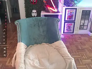 Stripchat Free Porn Cam of Vixen_Lockheart
