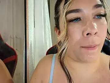 Stripchat Free Live Porn of leahtemptation3