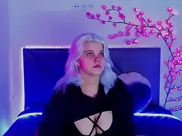 Stripchat Live Sex Cam of JoannLowe