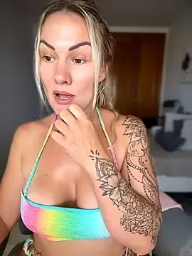 Stripchat Free Live Porn of NastyMilf_
