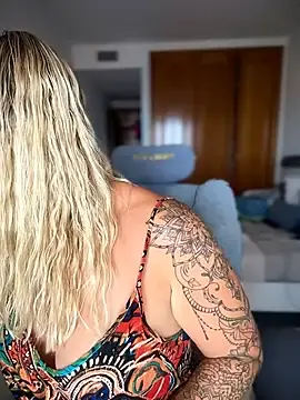 Stripchat Best Webcam of NastyMilf_