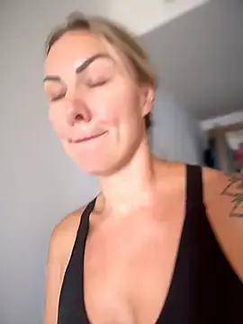 Stripchat Adult Webcams of NastyMilf_