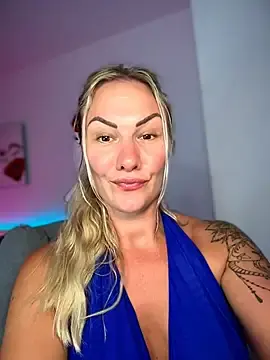 Stripchat Free Live Porn of NastyMilf_