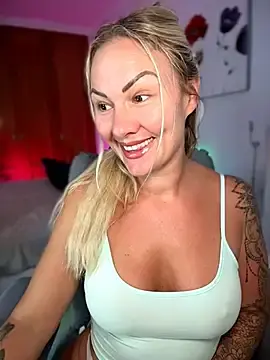 Stripchat Sex Chat of NastyMilf_