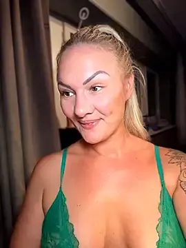 Stripchat Sex Chat of NastyMilf_
