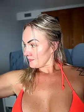 Stripchat Live Sex Cam of NastyMilf_