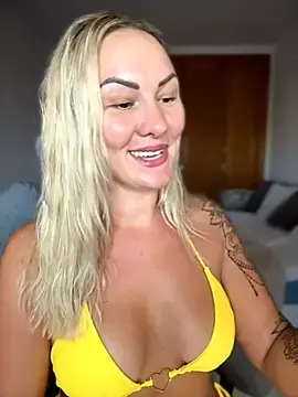 Stripchat Nude Webcam of NastyMilf_