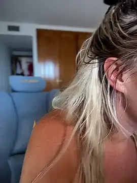Stripchat Free Live Porn of NastyMilf_
