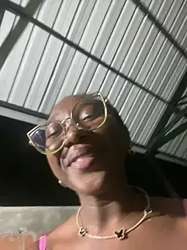 Stripchat Live Sex Cam of ZahhyFrequency