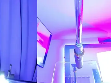 Stripchat Sex Cam of NathaxaLeans