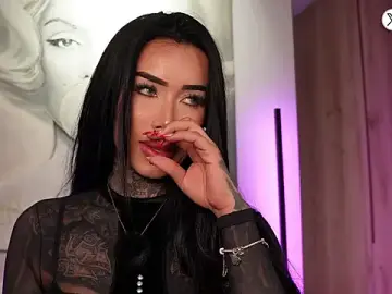 Stripchat Nude Webcam of belllbonniie