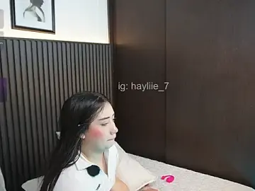 Stripchat Sex Cam of haylie_