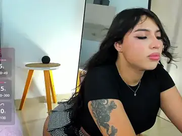 Stripchat Free Live Porn of hollyprincess_2