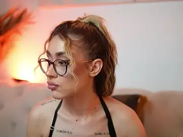 Stripchat Live Porn of AileenKiss
