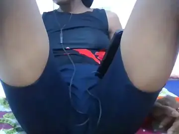 Stripchat Sex Cam of Petite_gal20