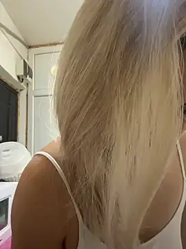 Stripchat Watch Live Sex Cams of Secret_Ladyx