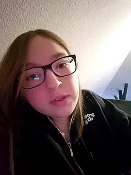 Stripchat Live Sex Cam of Freaky-Doll