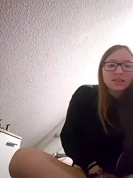 Stripchat Sex Cam of Freaky-Doll
