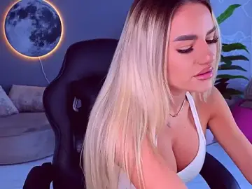 Stripchat Live Sex Cam of SpoilM3Mor3