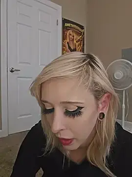 Stripchat Adult Webcam of AmethystFoxx