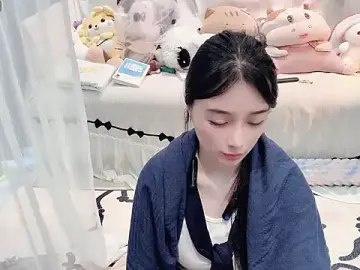 Stripchat Adult Webcams of AKiKi711