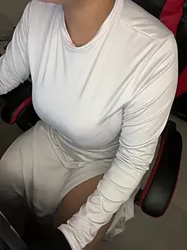 Stripchat Free Porn Cam of rhizanthella_