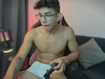 Stripchat Free Live Porn of andy_cute22