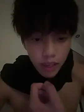 Stripchat Live Sex Cam of Ethan_64724