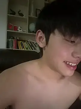 Stripchat Live Porn of Ethan_64724