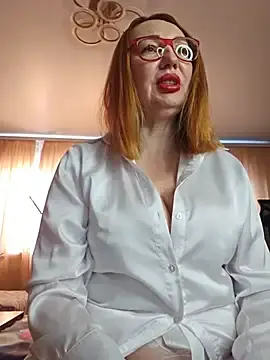 Stripchat Live Sex Cam of LybovNTV