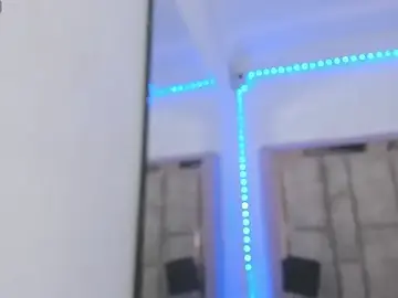 Stripchat Adult Webcam of Titan_Moreno_