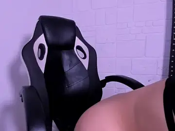 Stripchat Sex Cam of EmilyMora1_