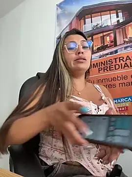 Stripchat Watch Live Sex Cams of LIZ-06_