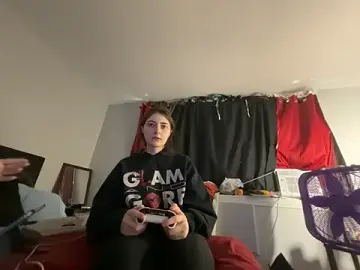 Stripchat Adult Webcam of Snowbunnycake_131