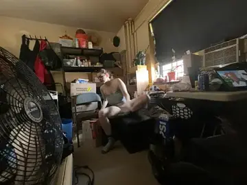 Stripchat Live Porn of Snowbunnycake_131