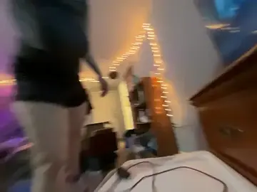 Stripchat Watch Live Sex Cams of Snowbunnycake_131