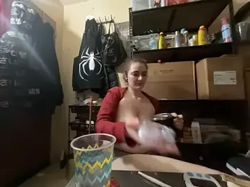 Stripchat Live Porn of Snowbunnycake_131