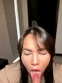 Stripchat Free Porn Cam of HannaBeckett