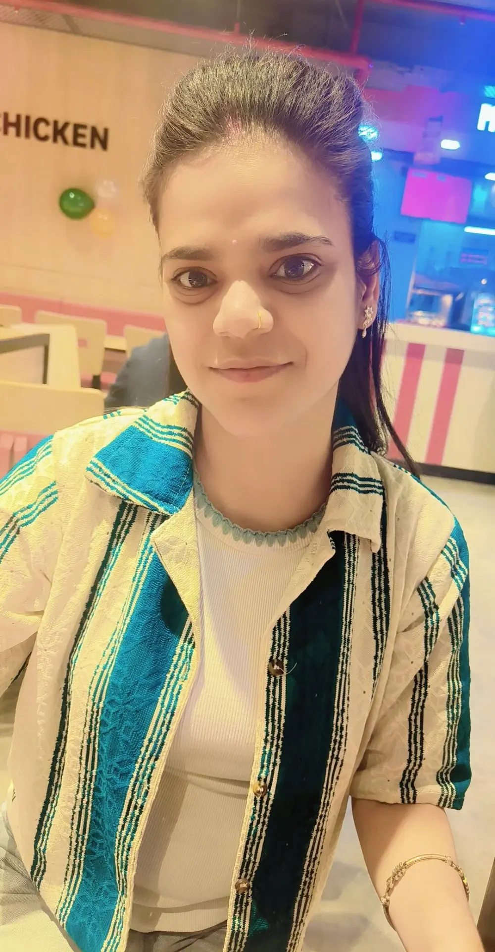 kajal_02