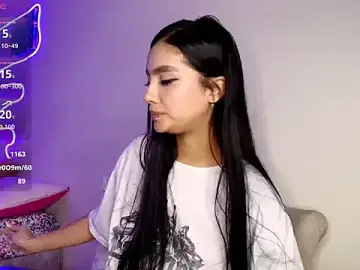 Stripchat Sex Cam of mia_yireth