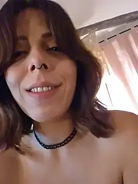 Stripchat Sex Cam of Mia_Railey