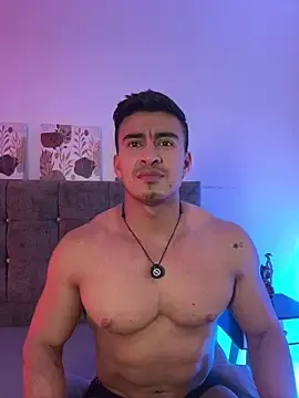 Stripchat Live Sex Cam of Chris_Clarck