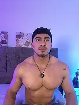 Stripchat Free Live Porn of Chris_Clarck