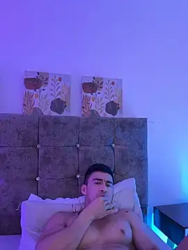 Stripchat Watch Live Sex Cams of Chris_Clarck