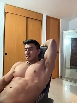 Stripchat Live Sex of Chris_Clarck