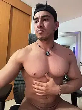 Stripchat Live Sex of Chris_Clarck