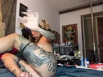 Stripchat Free Porn Cam of Edonekaliyuga23